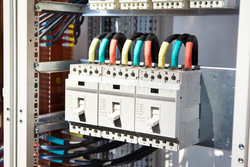 yuanky-industrial-circuit-breaker-ACB-1000V-Distribution-panelication