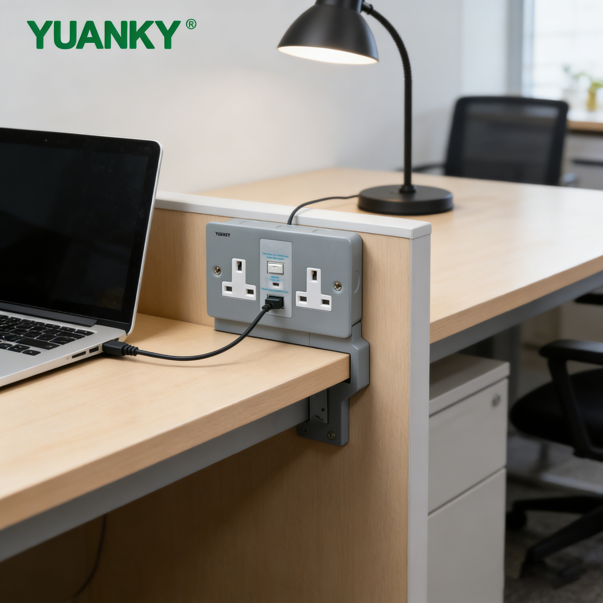 RCD Protected Safety Wall Switch Socket UK 13A 30ma 13A MAX Standard Grounding 