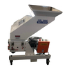 YUANKY GDL Series GDL-3000 Concasseur efficace et silencieux &agrave; basse vitesse &agrave; c&ocirc;t&eacute; de la presse 3,7 kW  2,2 kW, 150 tr/min, capacit&eacute; de concassage 70-150 (kg  h), granulateur &agrave; c&ocirc;t&eacute; de la machine