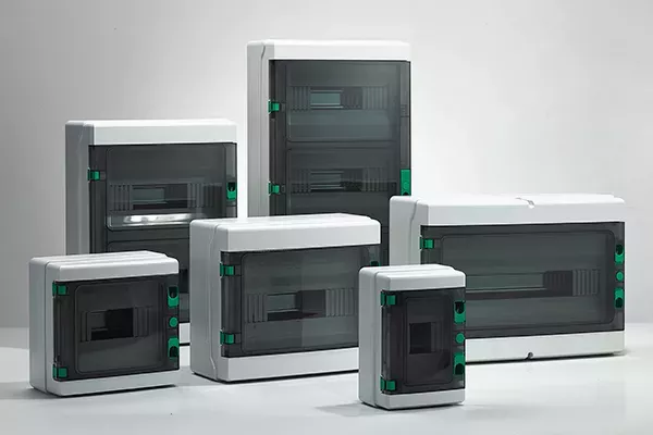 IP65 vs. IP67 Distribution Boxes: Selecting Waterproof Enclosures for Outdoor Projects