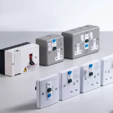 Complete Guide to Electrical Protection Devices: RCD, PRCD, Circuit Breakers, and Distribution Boxes Explained